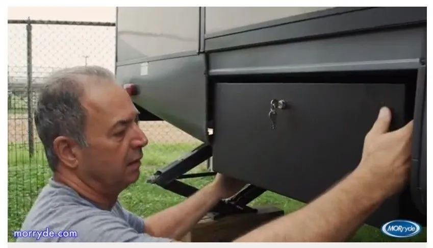 UNDER STEP STORAGE BOX